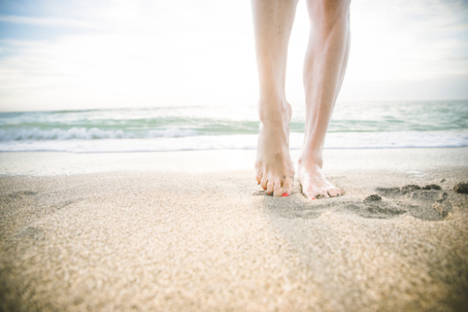 Здоровье ваших ног. 9 причин ходить босиком везде, где это возможно