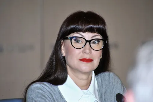 «Красивая, как мама»: поклонники сравнивают 46-летнюю Нонну Гришаеву с 22-летней дочерью