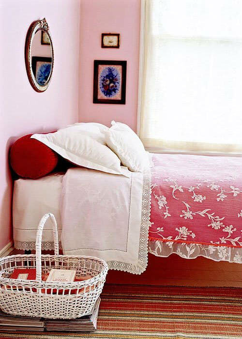 Прикроватная тумбочка в спальню своими руками: корзина