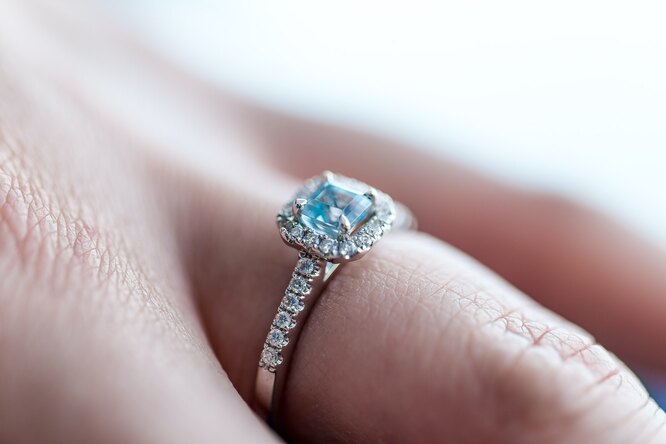 кольцо помолвочное, кольцо обручальное, кольцо с сапфиром и бриллиантом