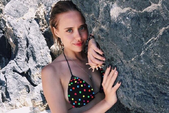 «Постельные сцены»: экс-ведущая «Орла и решки» Мария Гамаюн выложила домашнее фото с мужем и сыном «Постельные сцены»: экс-ведущая «Орла и решки» Мария Гамаюн выложила домашнее фото с мужем и сыном