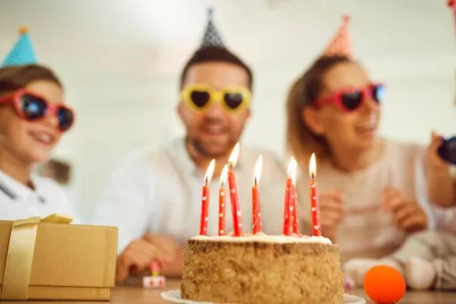 Как отпраздновать день рождения: 25 идей для веселого торжества