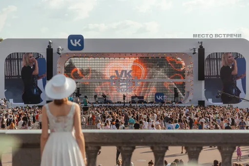 Главный open-air этого лета VK Fest прошёл одновременно в трёх городах России и собрал рекордные 175 тысяч человек