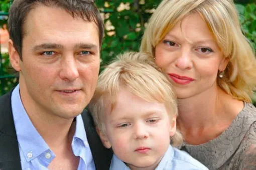 Юрий Шатунов с женой и сыном