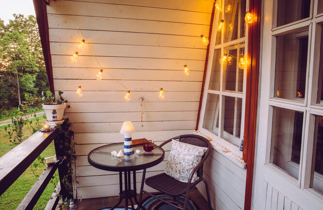 20 идей для уютного интерьера маленького балкона в квартире и на дачном участке