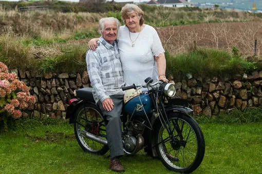Они сбежали от родителей, чтобы пожениться. 60 лет спустя влюбленным пришел привет из молодости