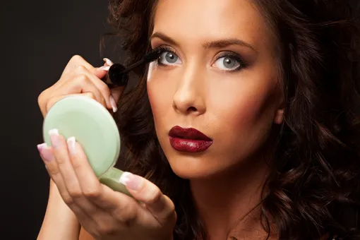 6 ошибок в макияже, которые делают вас старше