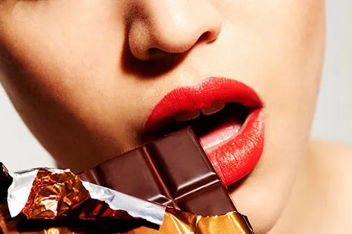 Ученые создали первый в мире шоколад, который борется со старением