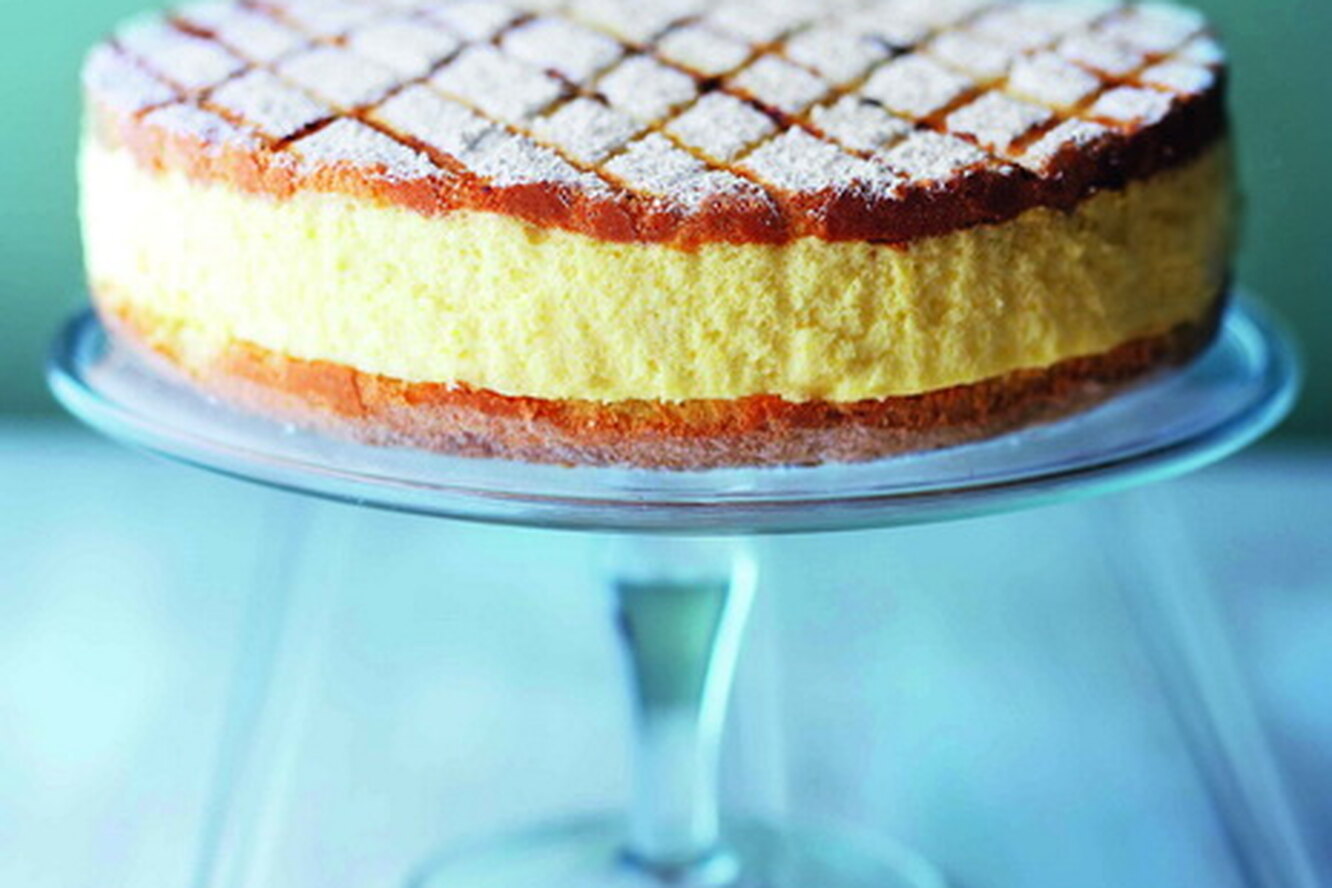 Лимонный торт. Лимонный тарт. Лимонный торт с баварским муссом. Французские торты с маслом. Торт с кремом из манки
