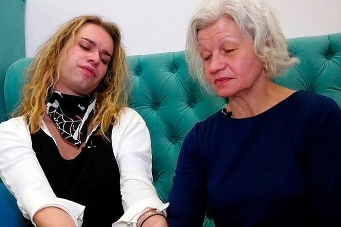 «Это женская зависть»: 63-летнюю жену Гогена Солнцева вывели из ресторана за скандал «Это женская зависть»: 63-летнюю жену Гогена Солнцева вывели из ресторана за скандал