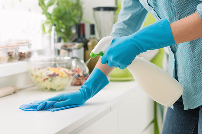 Чистим «трудные» поверхности на кухне: 5 недорогих советов