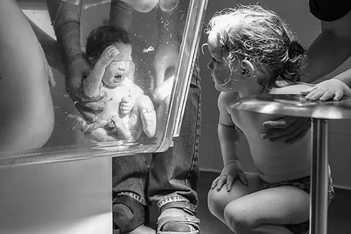 Стать мамой: лучшие фотографии рождения новой жизни
