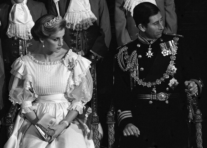 Принцесса Диана и принц Чарльз на торжественном открытии парламента 6 ноября 1984