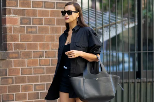 Как у Анджелины Джоли и Ирины Шейк: 7 стильных вариантов сумки-тоут из гардероба звезд