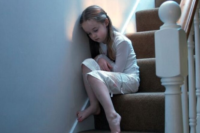 8 способов помочь ребенку из токсичной семьи