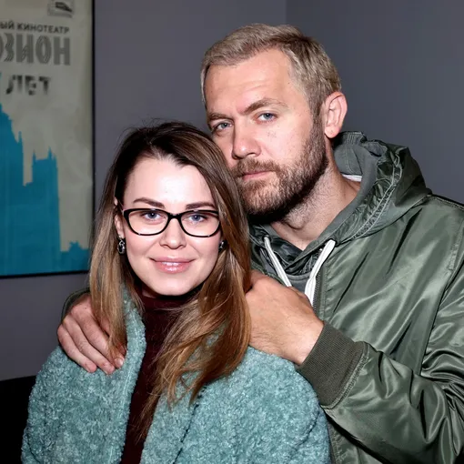 Денис Шведов с женой