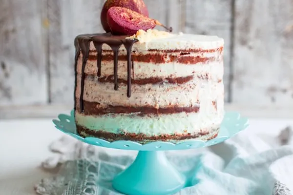 "Голый" торт с шоколадом и грушей