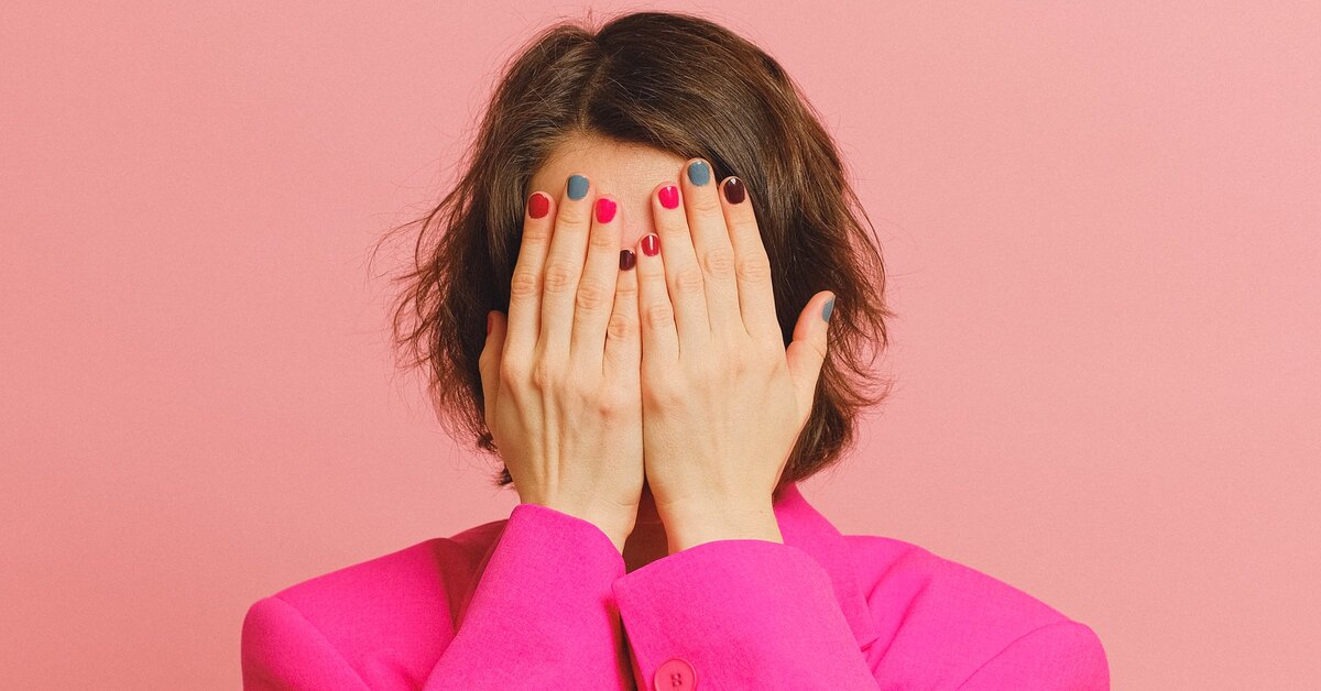 Как снять акриловое покрытие дома, не повредив натуральные ногти ...