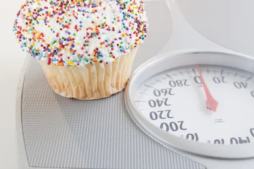 «Я не ем сладкое, я много не ем!»: как эти фразы мешают вам похудеть