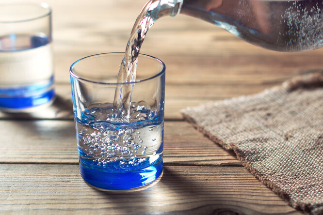 10 секретов быстрой уборки с газированной водой