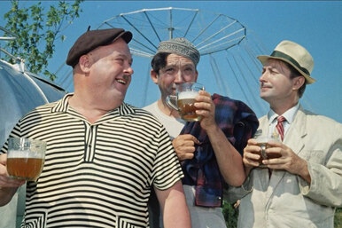 Водка, пиво и актёр: в каких советских фильмах сцены с алкоголем — настоящие