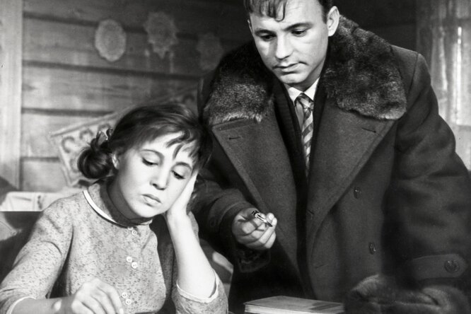 На самом деле они расстались: 4 несовпадения в фильме и книге «Девчата» На самом деле они расстались: 4 несовпадения в фильме и книге «Девчата»