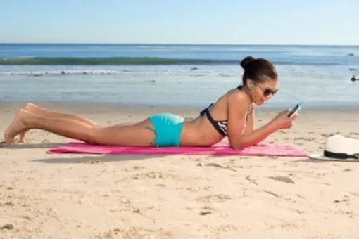 Фитнес для ленивых: упражнения на пляже