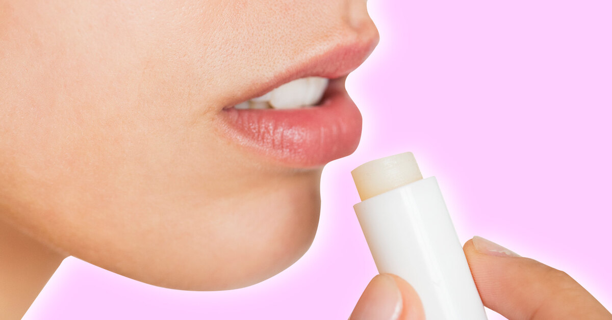 уход за губами. зависимость от губной помады. гигиеническая помада дешевая. состав губной помады. губнушка тушка чиллер пудра и бальзам и губнушка.