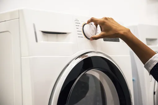 Как почистить стиральную машину и убрать неприятный запах?