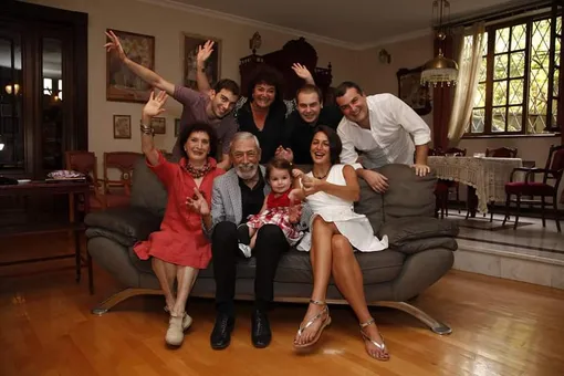 Семья Кикабидзе с внуками и правнуками