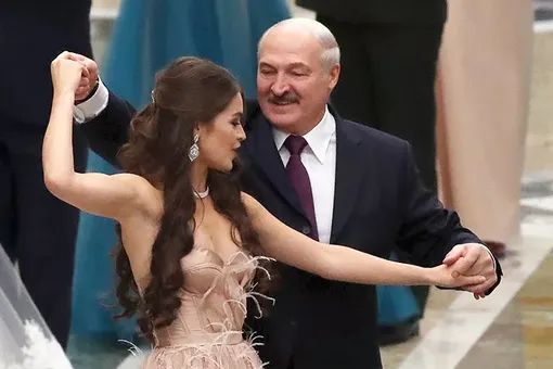 «Трактор вылечит всех»: фразы дня о коронавирусе от Лукашенко