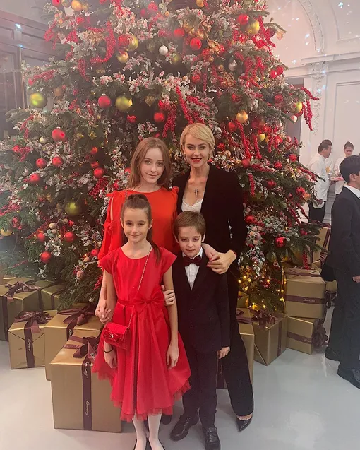 Жена Григория Лепса Анна с детьми – Евой, Николь и Иваном