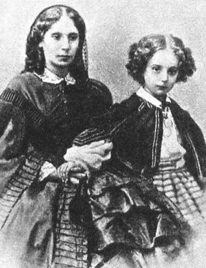 Елена Денисьевна с дочерью