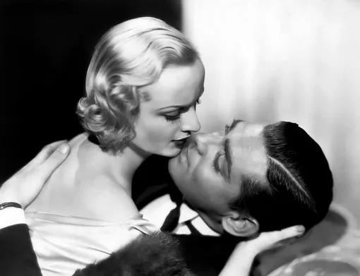 Промо-фото к фильму No Man of Her Own (1932)