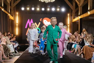 Маленькие звезды: в Москве прошел фестиваль детского моделинга