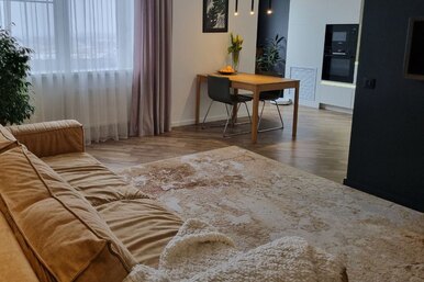 Квартира с гардеробной, детской и кабинетом на балконе, которую дизайнер делал для себя Квартира с гардеробной, детской и кабинетом на балконе, которую дизайнер делал для себя