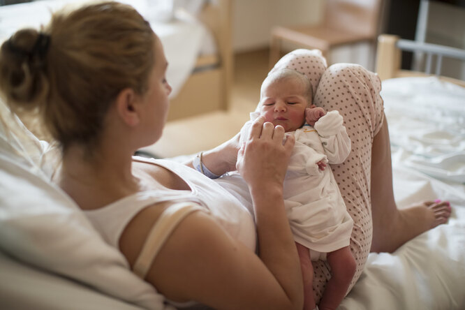 Будущая мама опубликовала правила для тех, кто хочет навестить новорожденного — но ее поняли не все