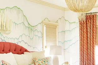 Стены спальни: 19 идей как недорого их оформить и выбрать декор