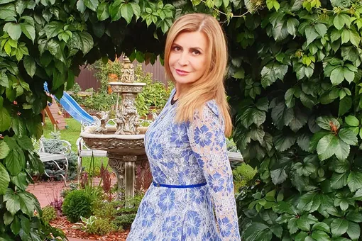 «Какие вы красивые»: экс-участница «Дома-2» Ирина Агибалова обвенчалась с мужем после 34 лет брака