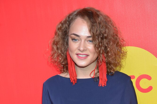 «Какая смелая»: Аглая Тарасова выложила фото со змеей «Какая смелая»: Аглая Тарасова выложила фото со змеей