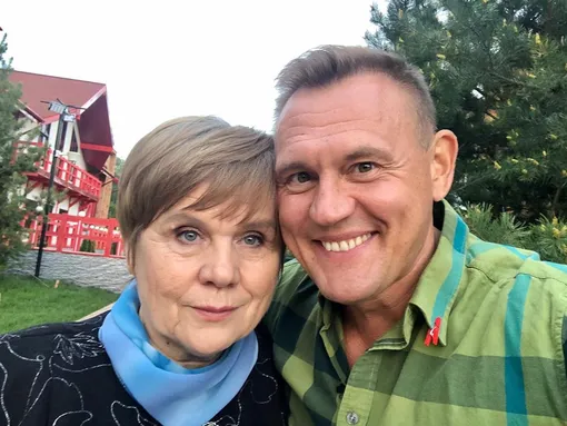 Степан Меньщиков с мамой фото
