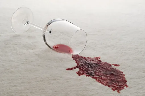 как удалить пятно от вина