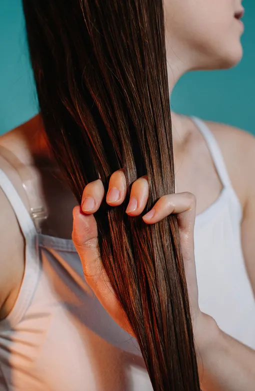 Что делать, чтобы волосы не электризовались: 5 крутых советов
