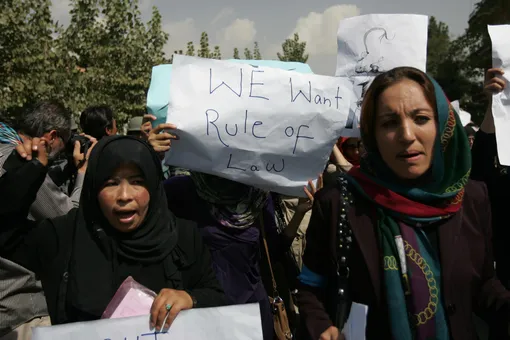 «Мы осудили многих. Они хотят отомстить»: афганские женщины-судьи просят помощи