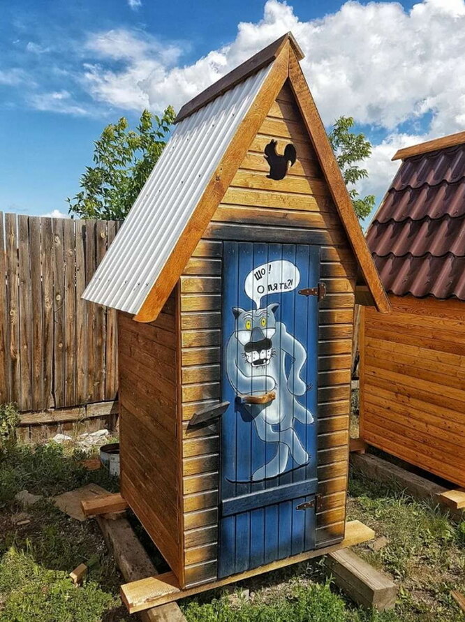 Дачный туалет своими руками: 25 стильных кабинок, которые не испортят дачный пейзаж