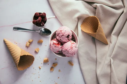 Как сделать мороженое без мороженицы: вам понадобится миксер, ананасовый сок и один секретный ингредиент
