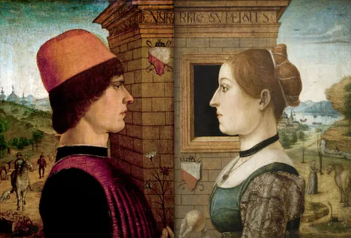 Это распространенная композиция для супружеского портрета – муж и жена смотрят друг на друга