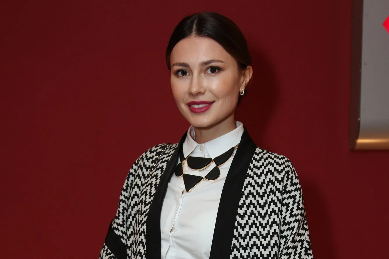 41-летняя Ольга Ушакова продемонстрировала прекрасную фигуру после рождения4 детей
