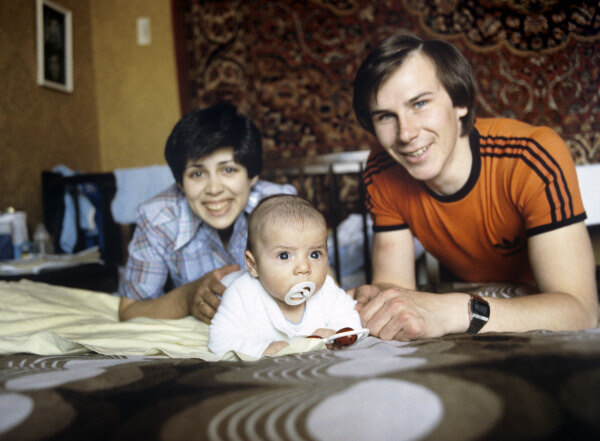 Ирина Роднина и Александр Зайцев с сыном Сашей 1979 г.