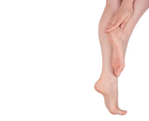 Голые ноги женщины